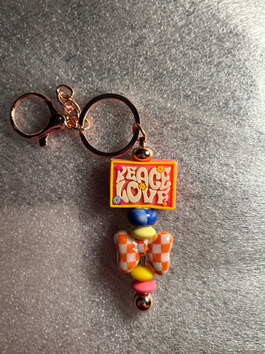 Peace love – focal keychain