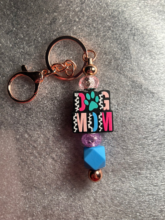 Dog Mom– focal keychain